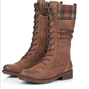 Like new! Remonte sz 40 lace boots